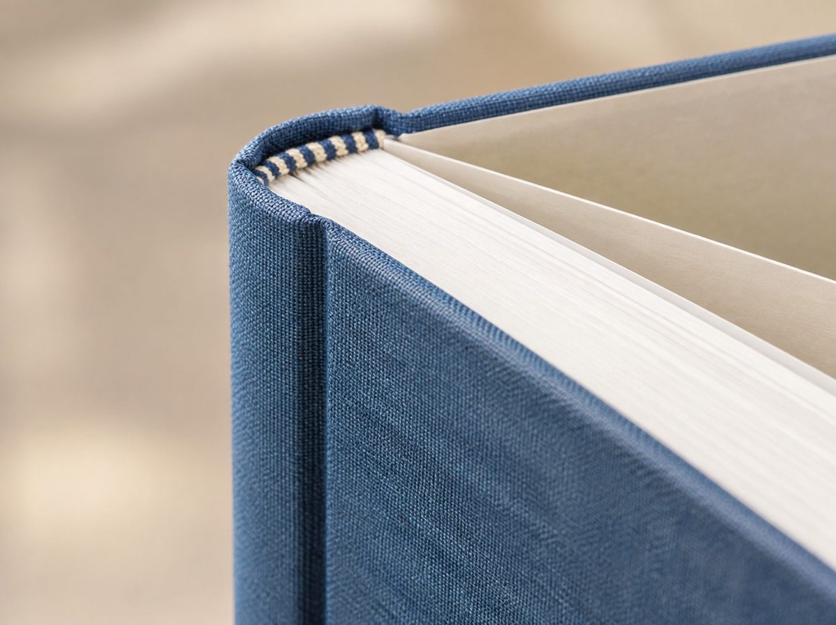 Case Bound / Hardcover